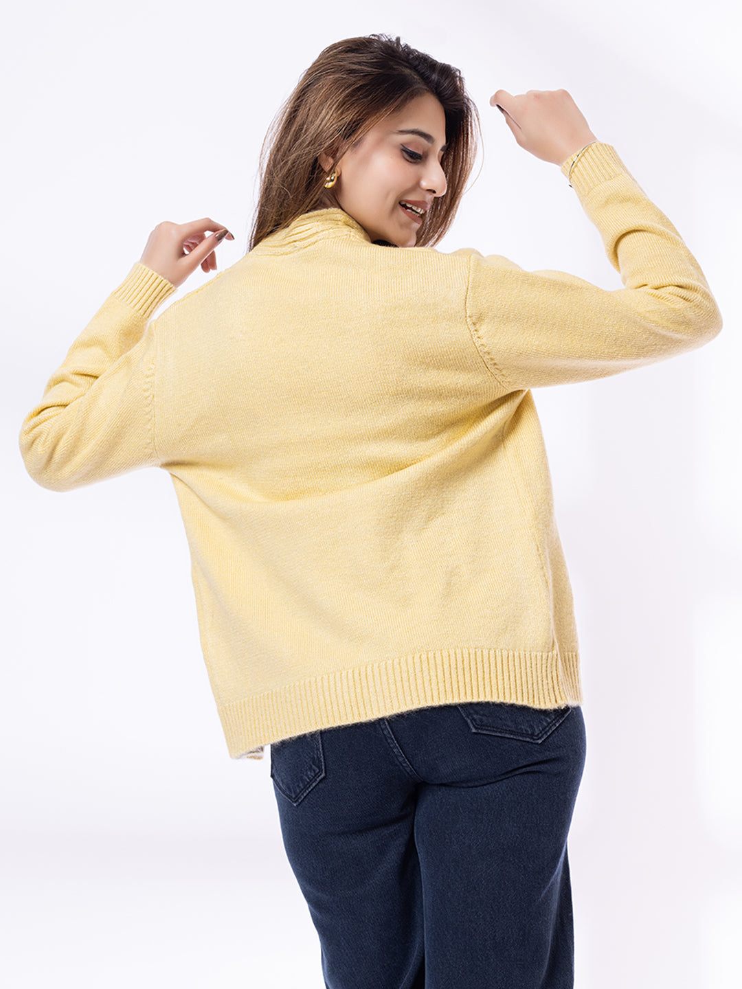 332 Chunky Cable Shrug I Lemon Yellow