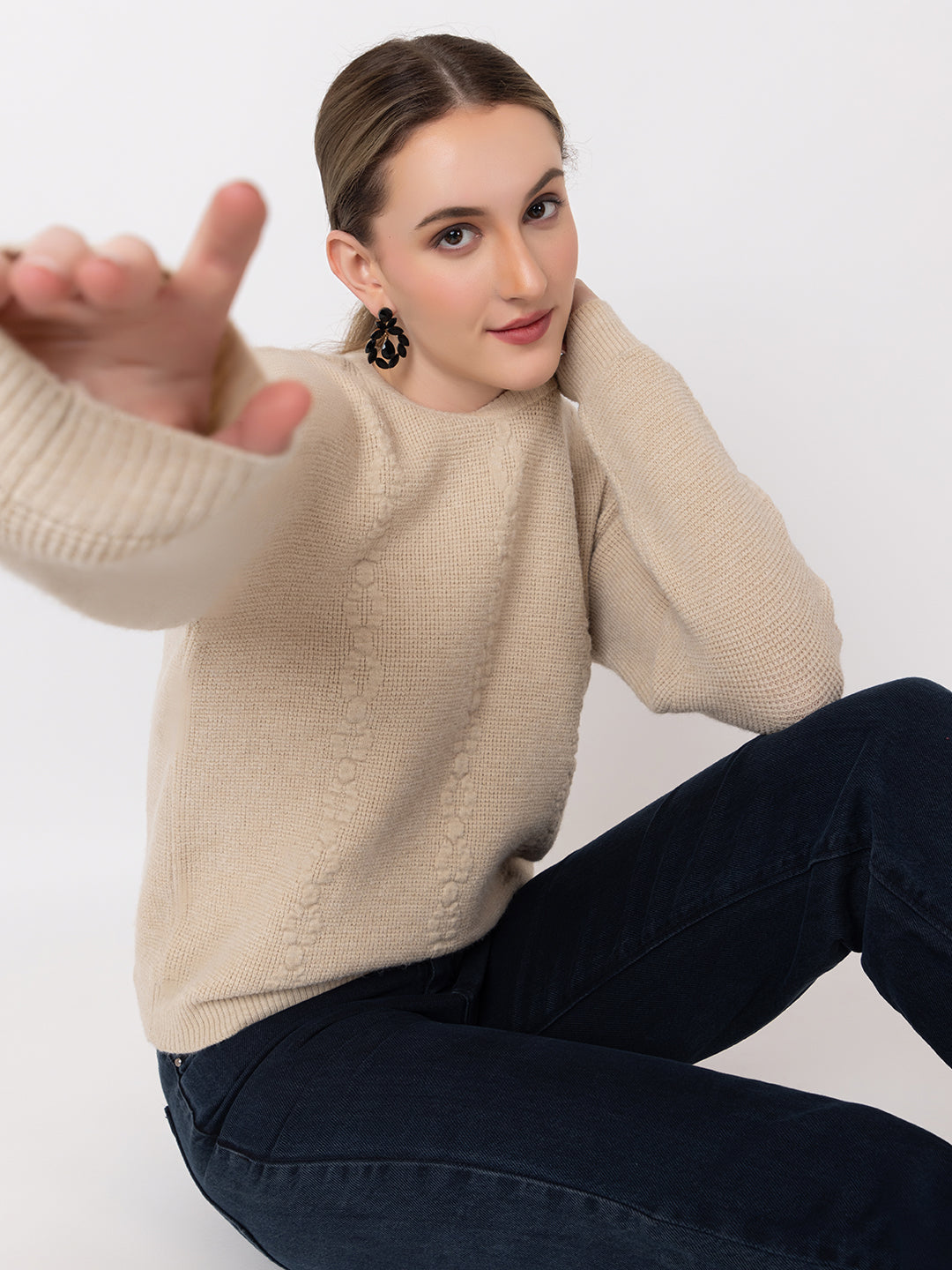 331 Fuzzy Cable Knit Pullover I Beige