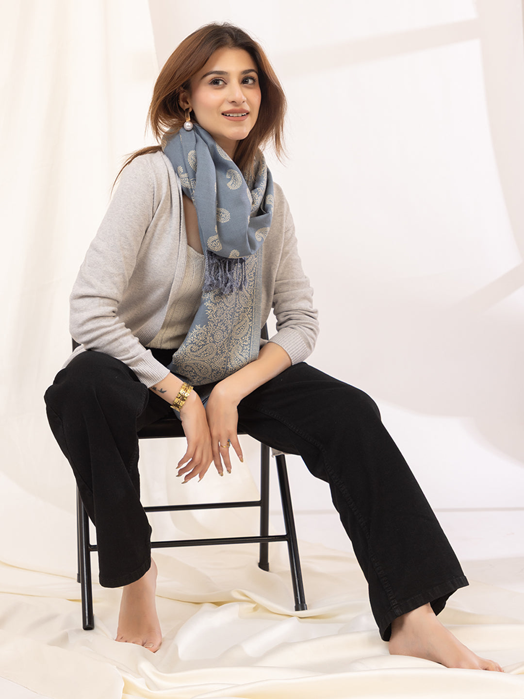 017 Winter Knit Shrug I Grey