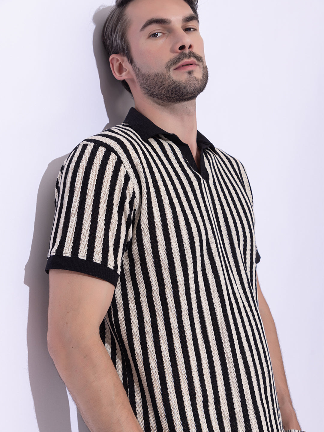 507 Striped Crochet Resort T-shirt I Black