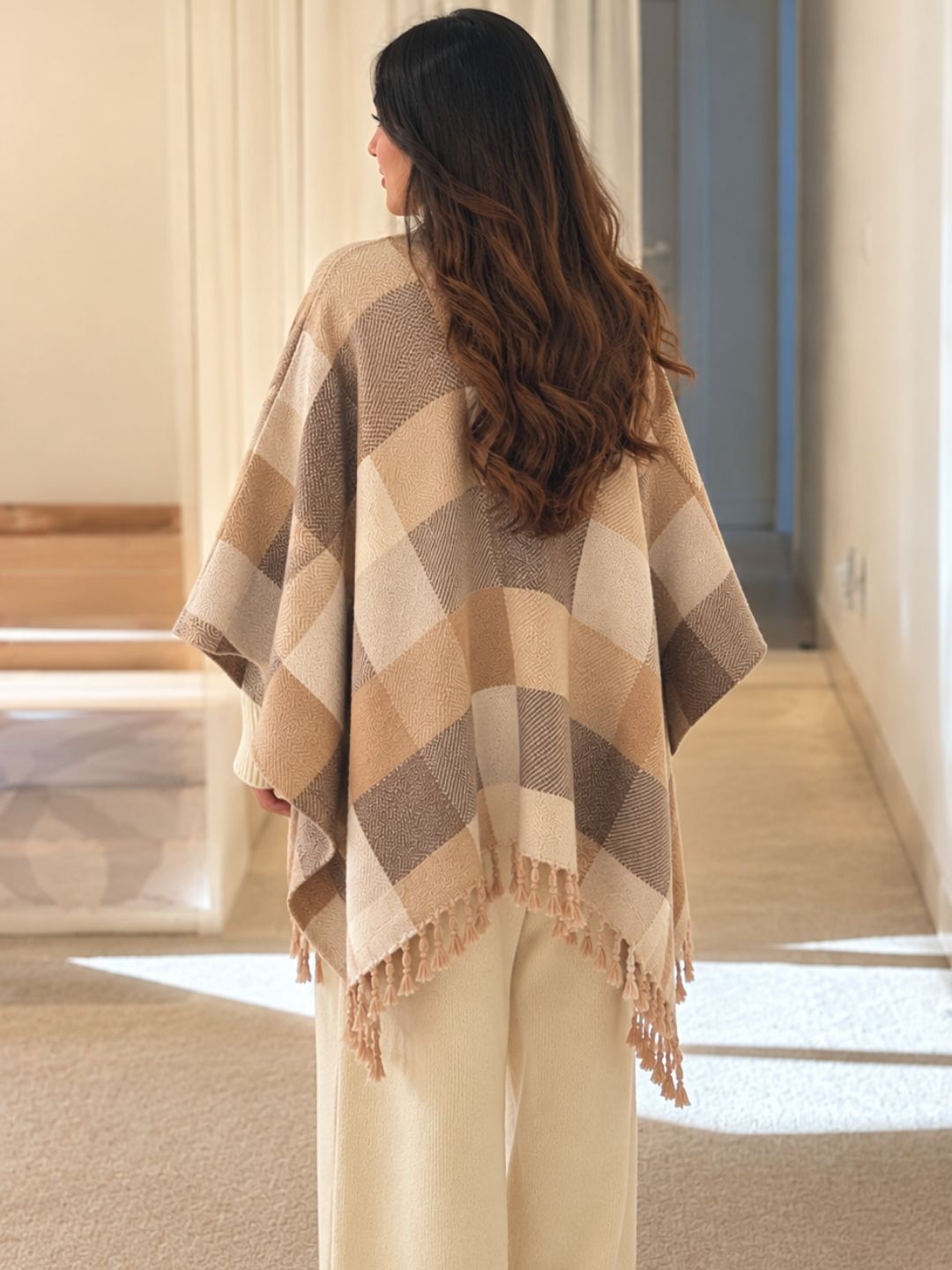 341 Cape Shrug I Camel